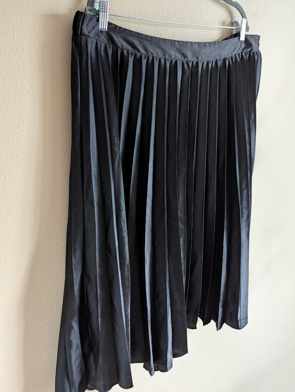 Ava & Viv Satin Pleated Midi Skirt